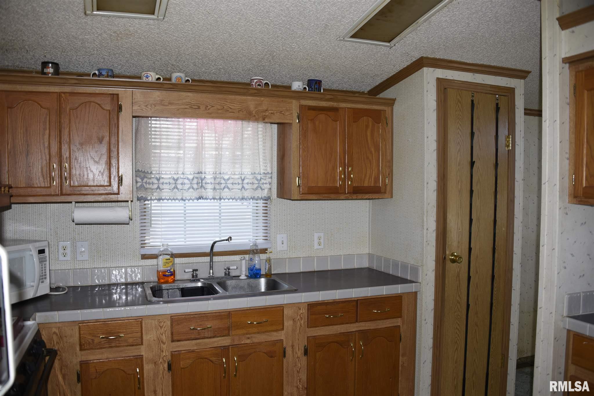 3451 Ridge Avenue, Unit 7 Springfield, IL 62702 - Photo 5 of 10