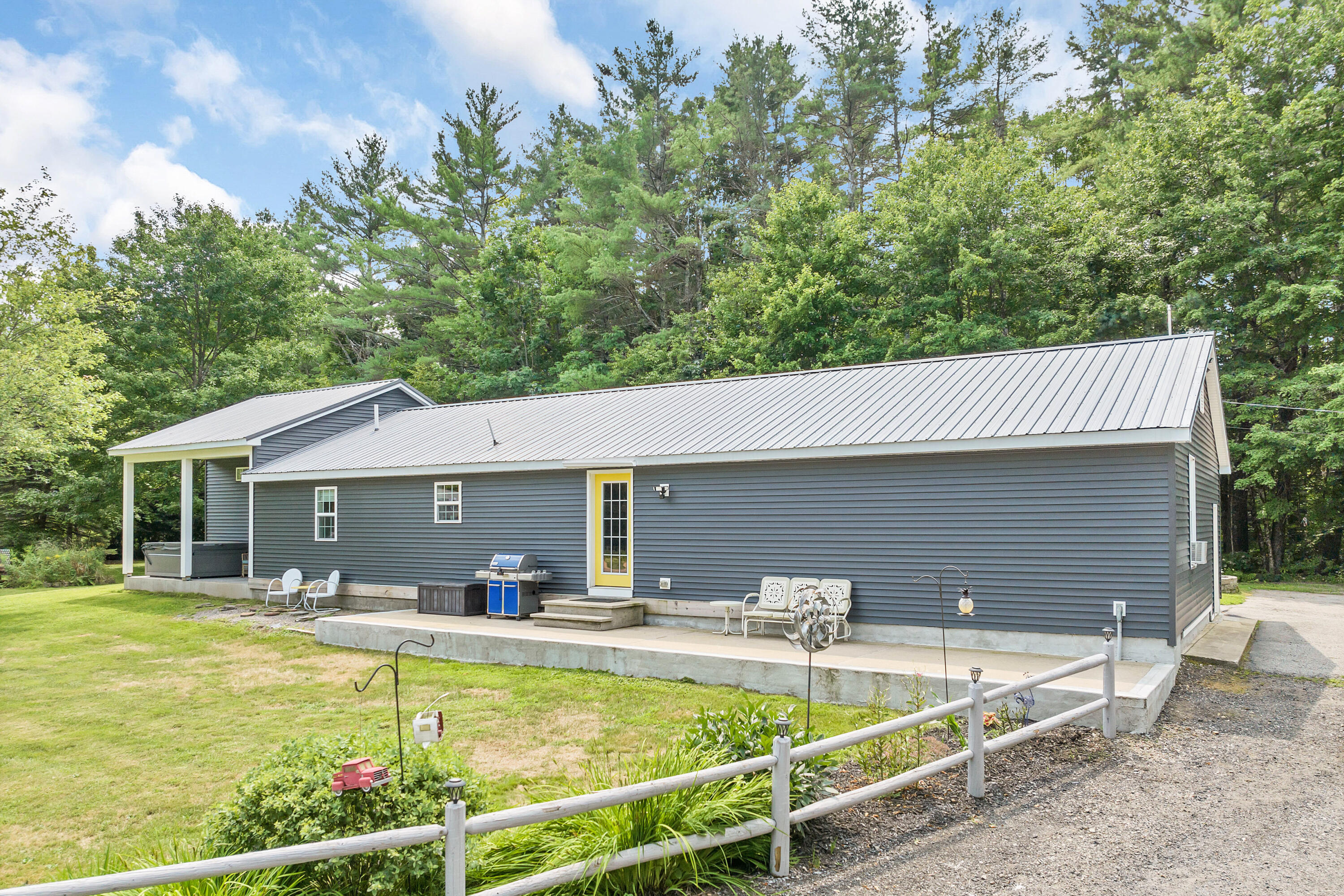 14 Pleasant Hill Road Lebanon, ME 04027 - Photo 5 of 51 14PleasantHillRd-004