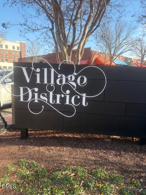 607 Smedes Place, Unit B Raleigh, NC 27605 - Photo 8 of 16 IMG_0132