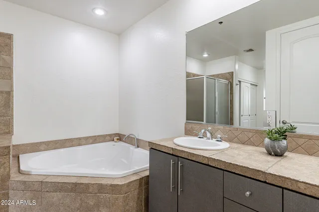 $458,000 | 17 West Vernon Avenue, Unit 11, Phoenix, AZ 85003