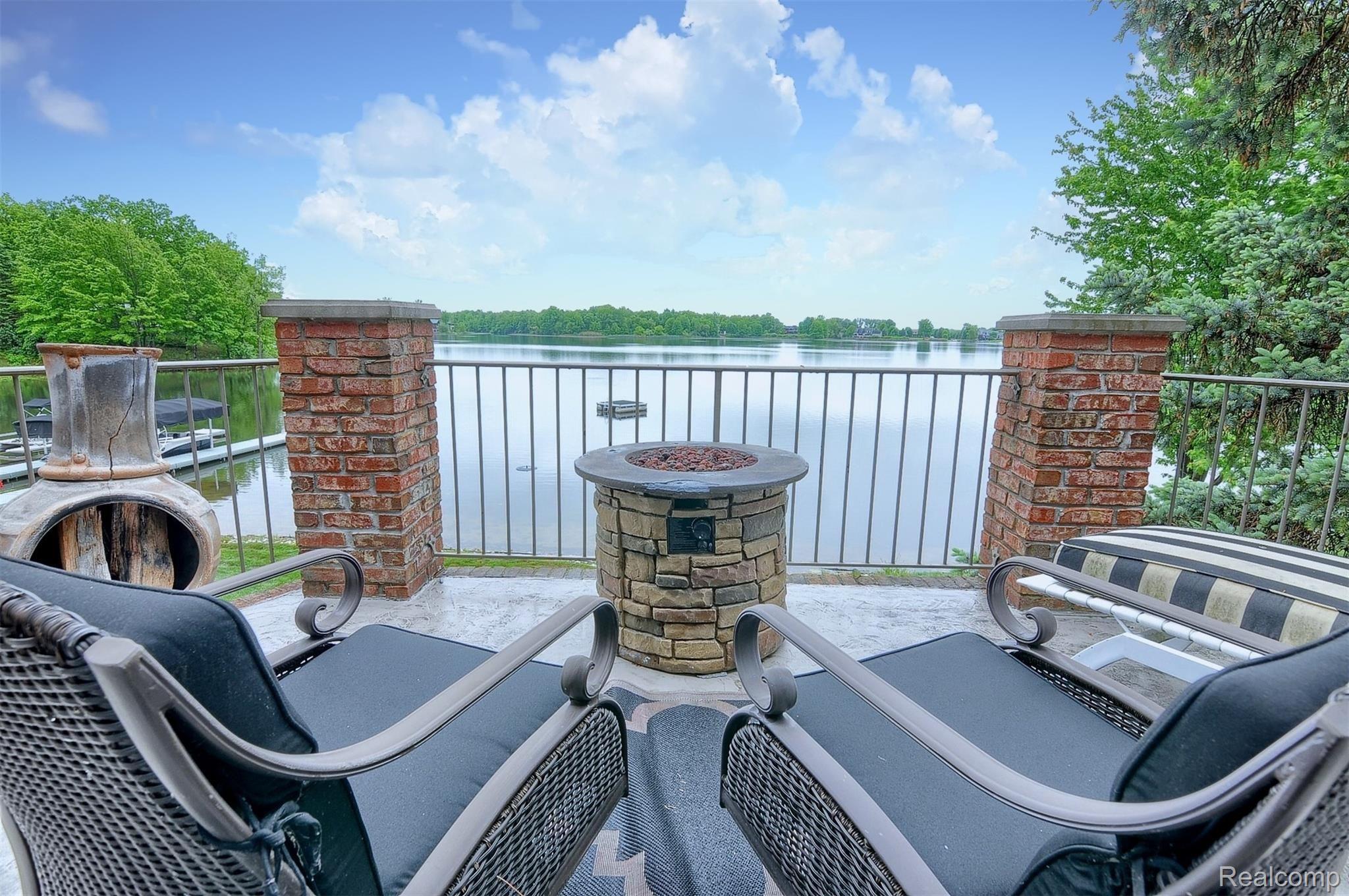 8311 Waumegah Road Clarkston, MI 48348 - Photo 24 of 61 26-Master-Bedroom-Balcony.jpg