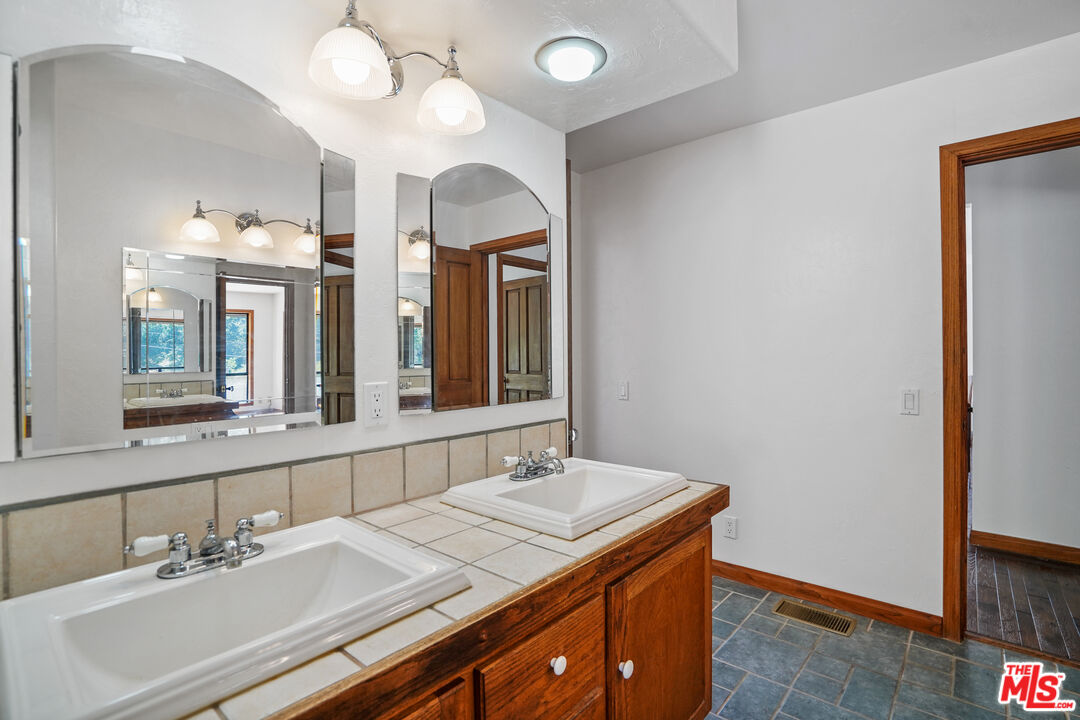 5805 Ramirez Canyon Road Malibu, CA 90265 - Photo 11 of 24 Gallery Image 11