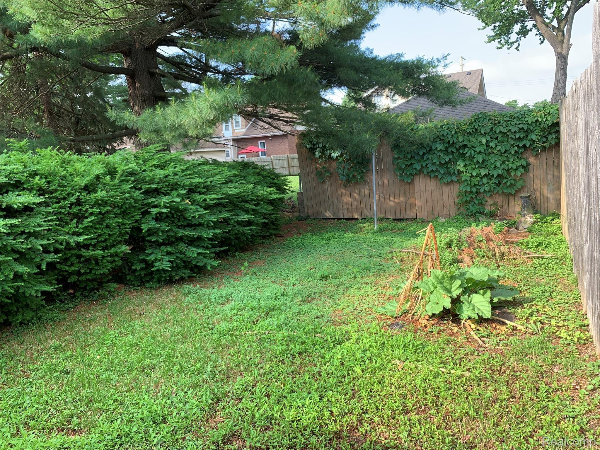 8320 Canal Road Sterling Heights, MI 48314 - Photo 54 of 58 IMG_0052.JPG