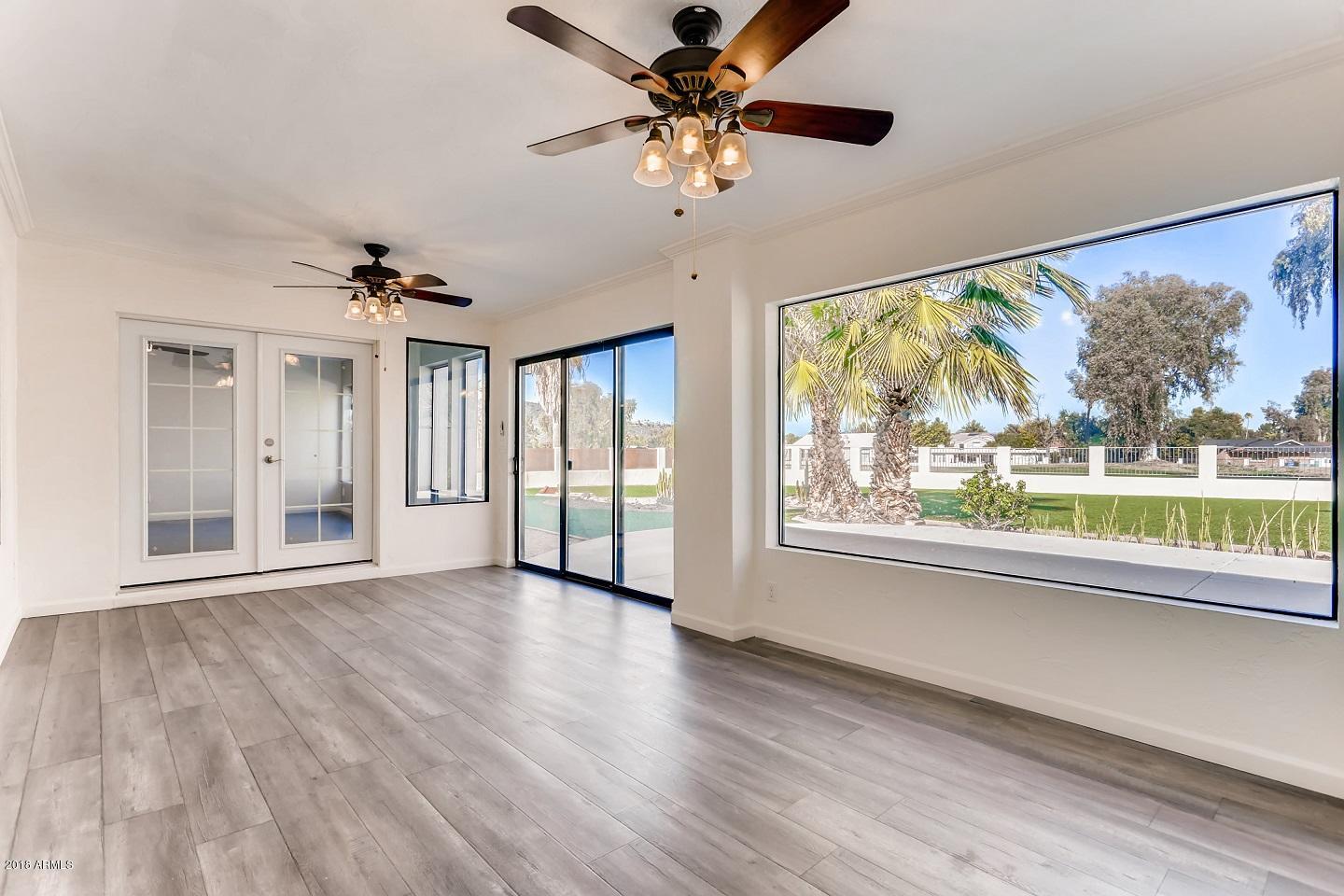 102 West Thunderbird Road Phoenix, AZ 85023 - Photo 31 of 38 Sunroom 2