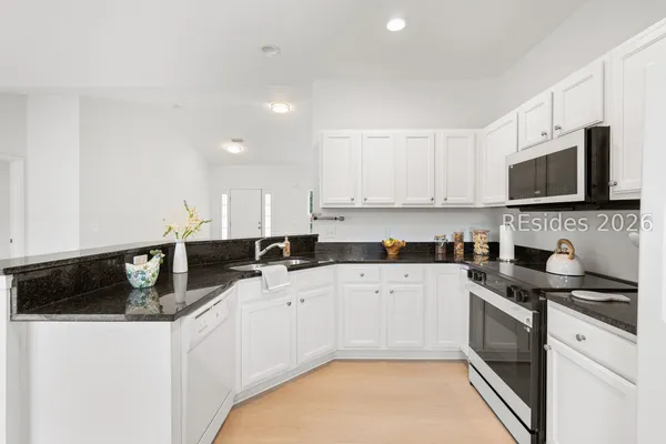 $385,000 | 16 Savannah Oak Drive, Bluffton, SC 29910