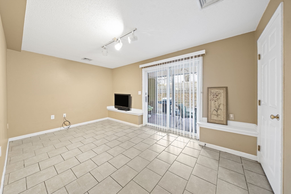 86 Abington Road, Unit 86 Danvers, MA 01923 - Photo 29 of 41