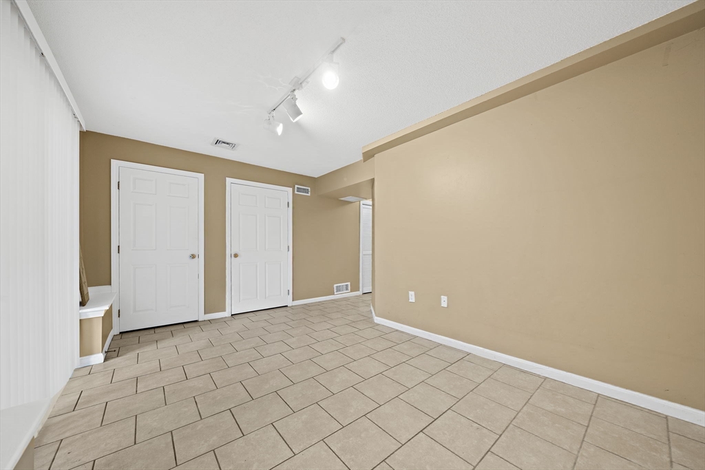 86 Abington Road, Unit 86 Danvers, MA 01923 - Photo 30 of 41