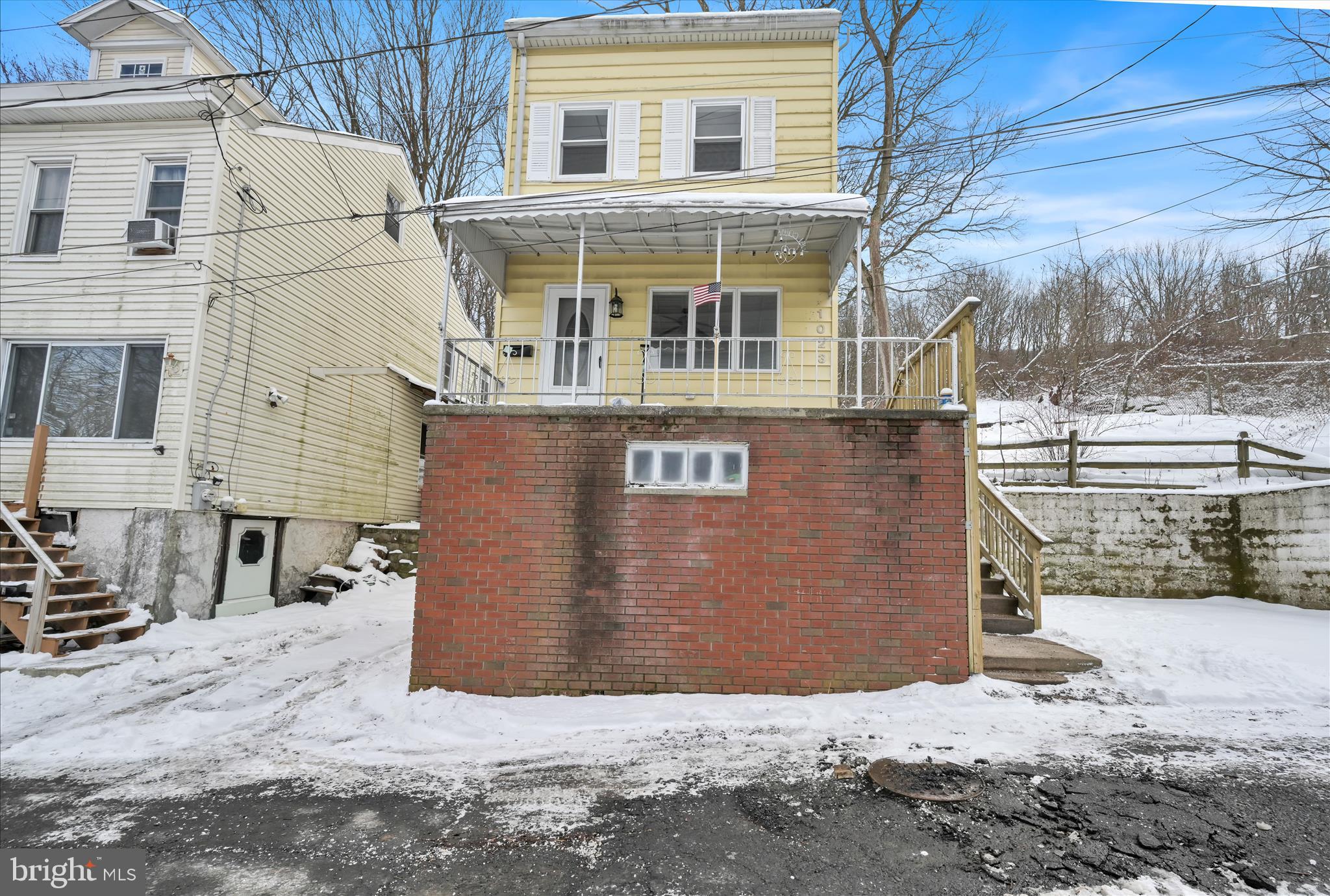 1023 Schuylkill Avenue Pottsville, PA 17901 - Photo 4 of 26 Exterior Front