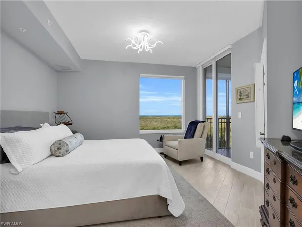 $775,000 | 1001 Arbor Lake Drive, Unit 507, Naples, FL 34110