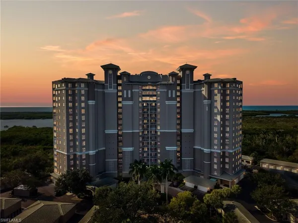 $775,000 | 1001 Arbor Lake Drive, Unit 507, Naples, FL 34110