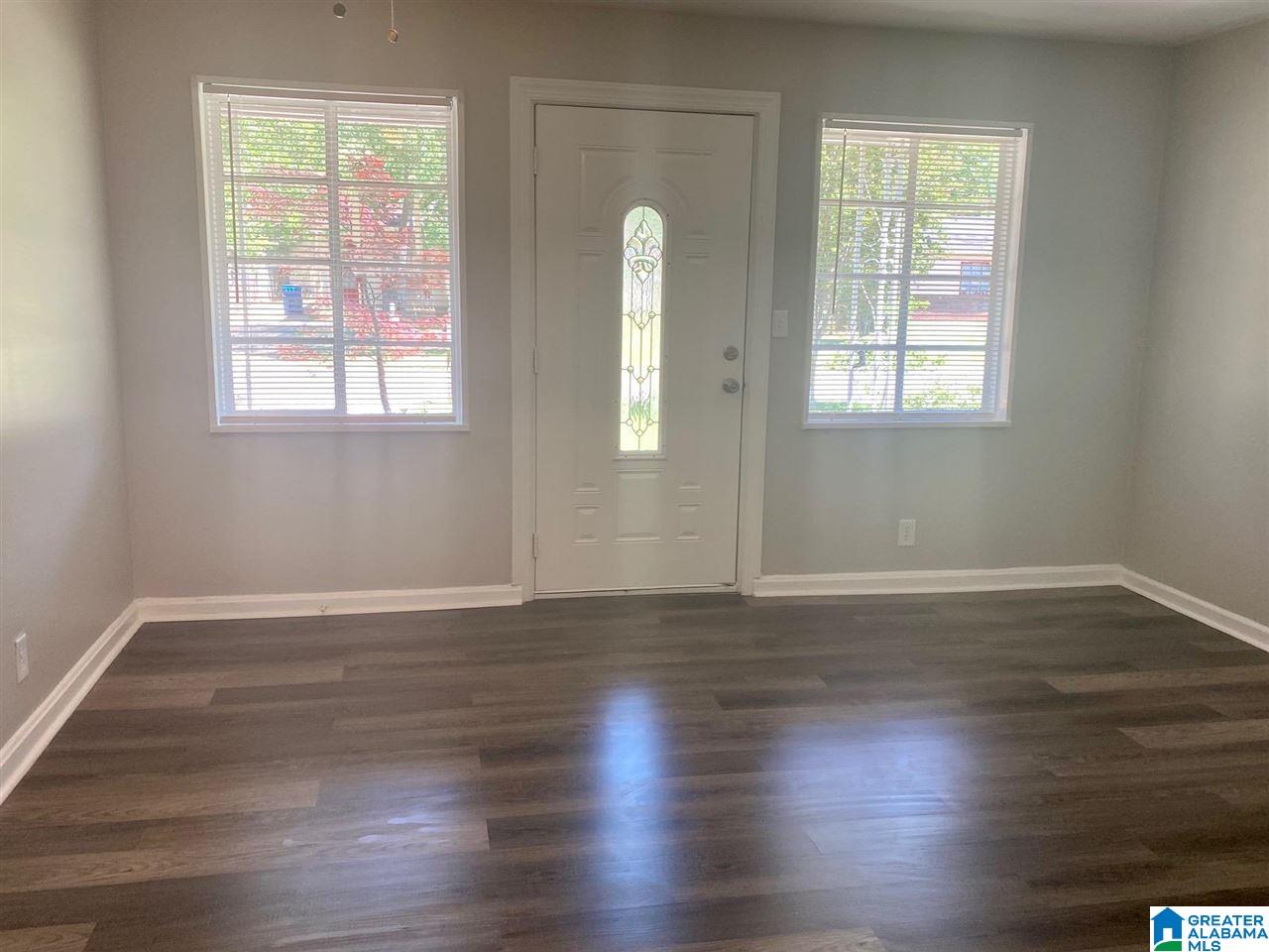 528 Lovett Street Midfield, AL 35228 - Photo 3 of 33