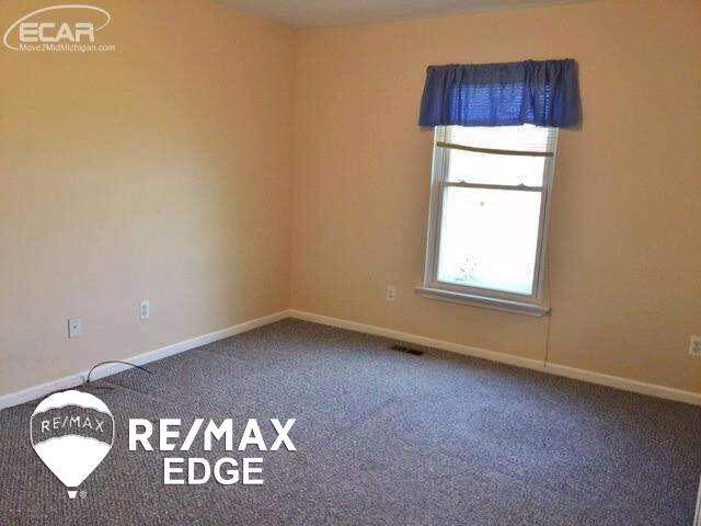 4560 Peck Road North Branch, MI 48461 - Photo 8 of 24 21223628-7.JPG
