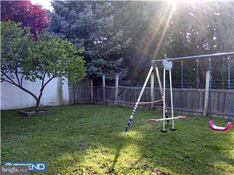 152 Ridge Boulevard Brookhaven, PA 19015 - Photo 12 of 12 Exterior Back