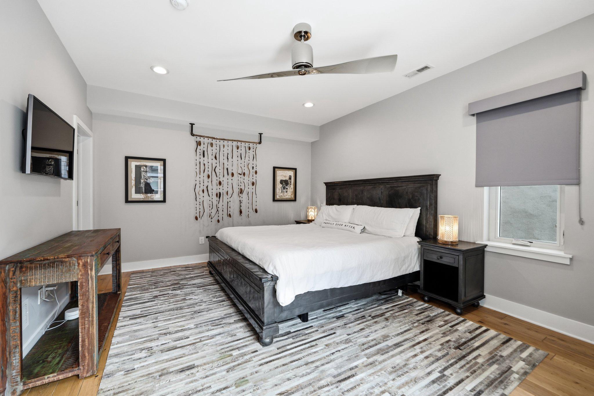 237 West Thompson Street Philadelphia, PA 19122 - Photo 24 of 35 Modern serenity in primary bedroom.