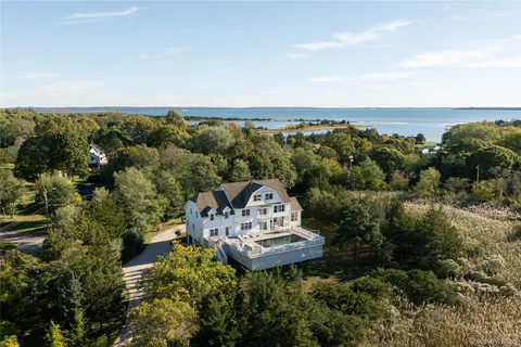 $3,850,000 | 105 Waterview Drive, Southold, NY 11971