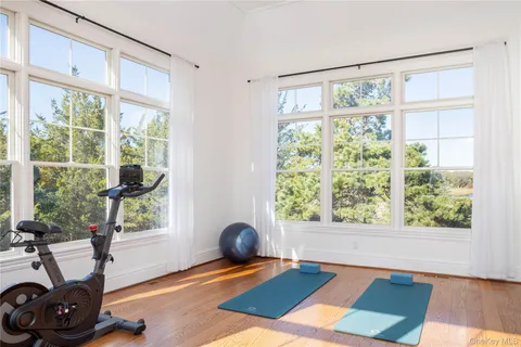 $3,850,000 | 105 Waterview Drive, Southold, NY 11971