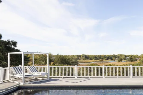 $3,850,000 | 105 Waterview Drive, Southold, NY 11971