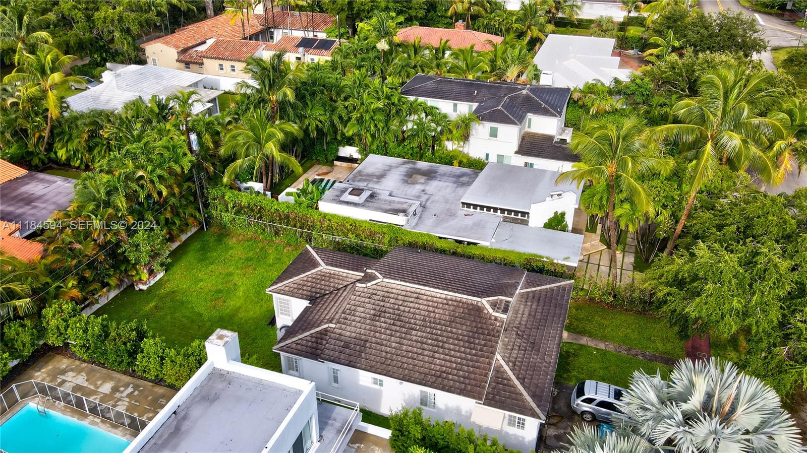 535 West 51st Street Miami Beach, FL 33140 - Photo 31 of 40 an aerial view of a house with garden space and street view