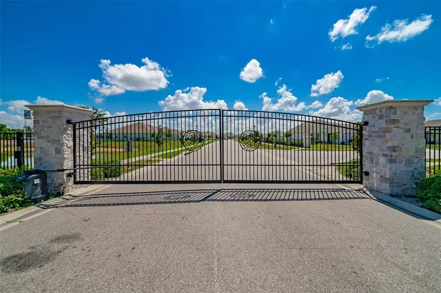 $495,000 | 570 Sanctuary Boulevard, Winter Haven, FL 33881