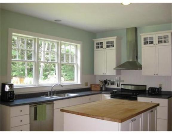 176 Boston Road Palmer, MA 01069 - Photo 3 of 25