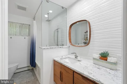 $1,625,000 | 9228 Farnsworth Drive, Potomac, MD 20854