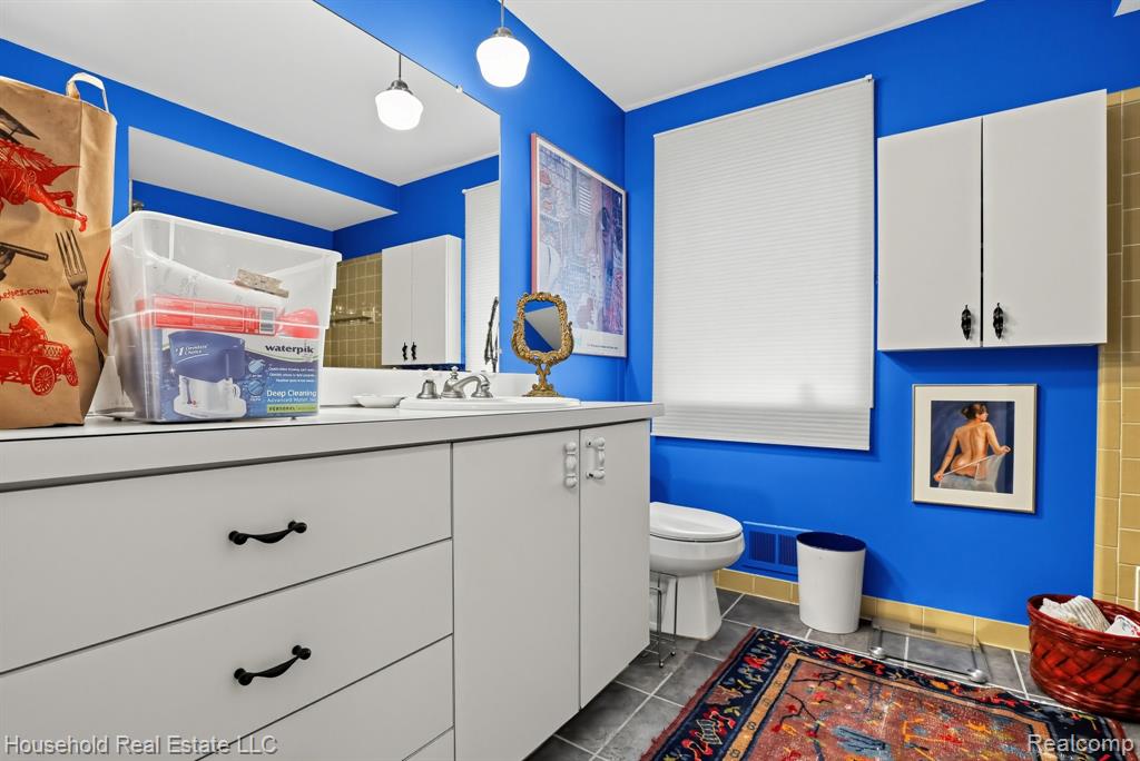 25711 Branchaster Road Farmington Hills, MI 48336 - Photo 31 of 32 Gallery Image 31