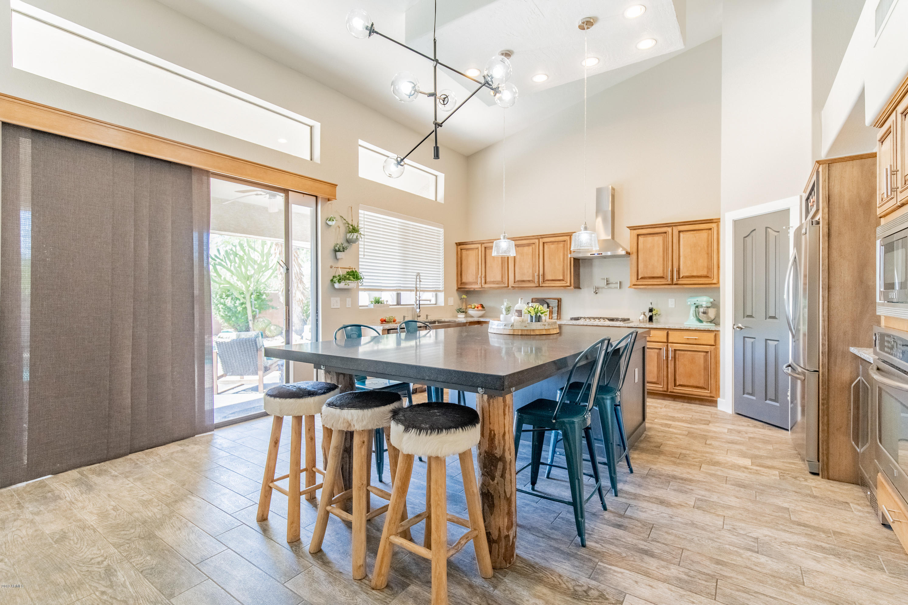 4505 East Swilling Road Phoenix, AZ 85050 - Photo 11 of 40 Kitchen