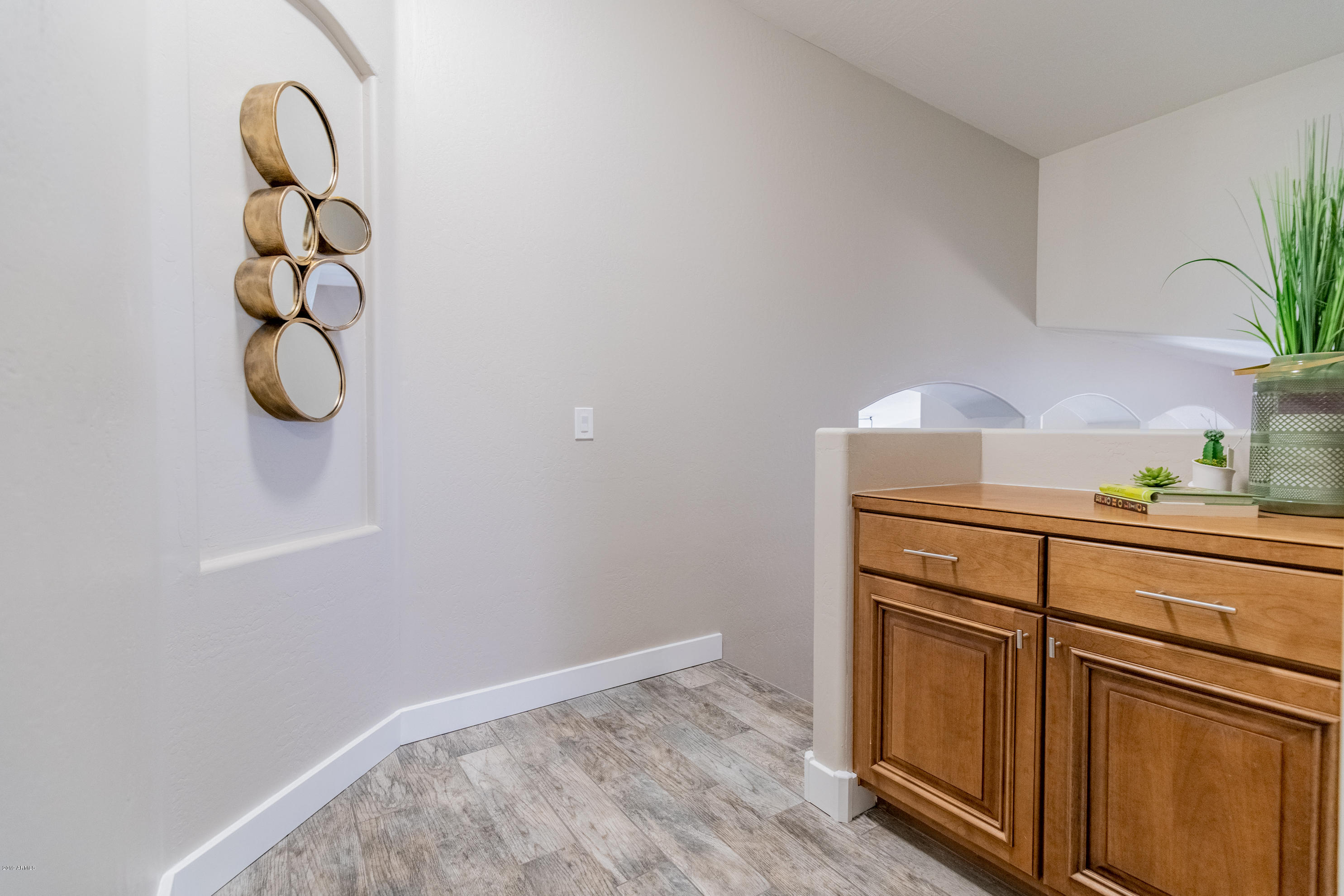 4505 East Swilling Road Phoenix, AZ 85050 - Photo 29 of 40 Upstairs landing