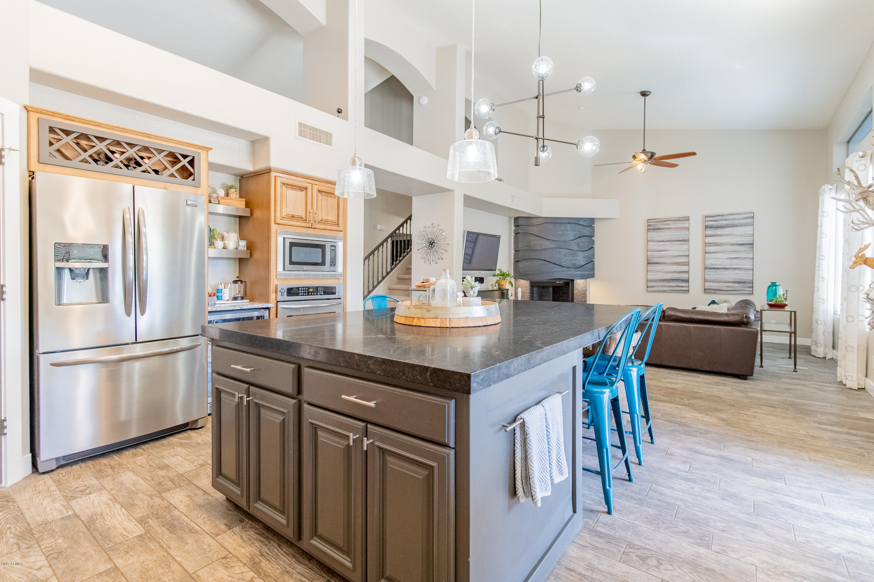 4505 East Swilling Road Phoenix, AZ 85050 - Photo 10 of 40 Kitchen