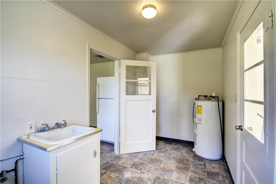 2353 Grandview Road Ferndale, WA 98248 - Photo 15 of 40 a view of bathroom with a sink
