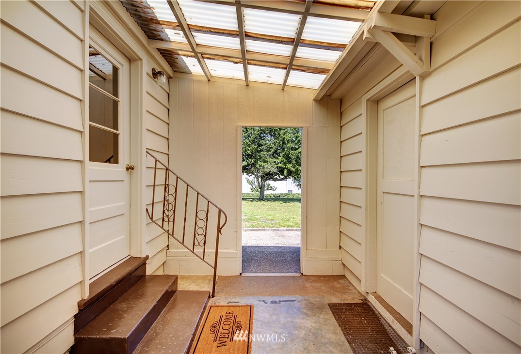 2353 Grandview Road Ferndale, WA 98248 - Photo 21 of 40 a view of entryway with a front door