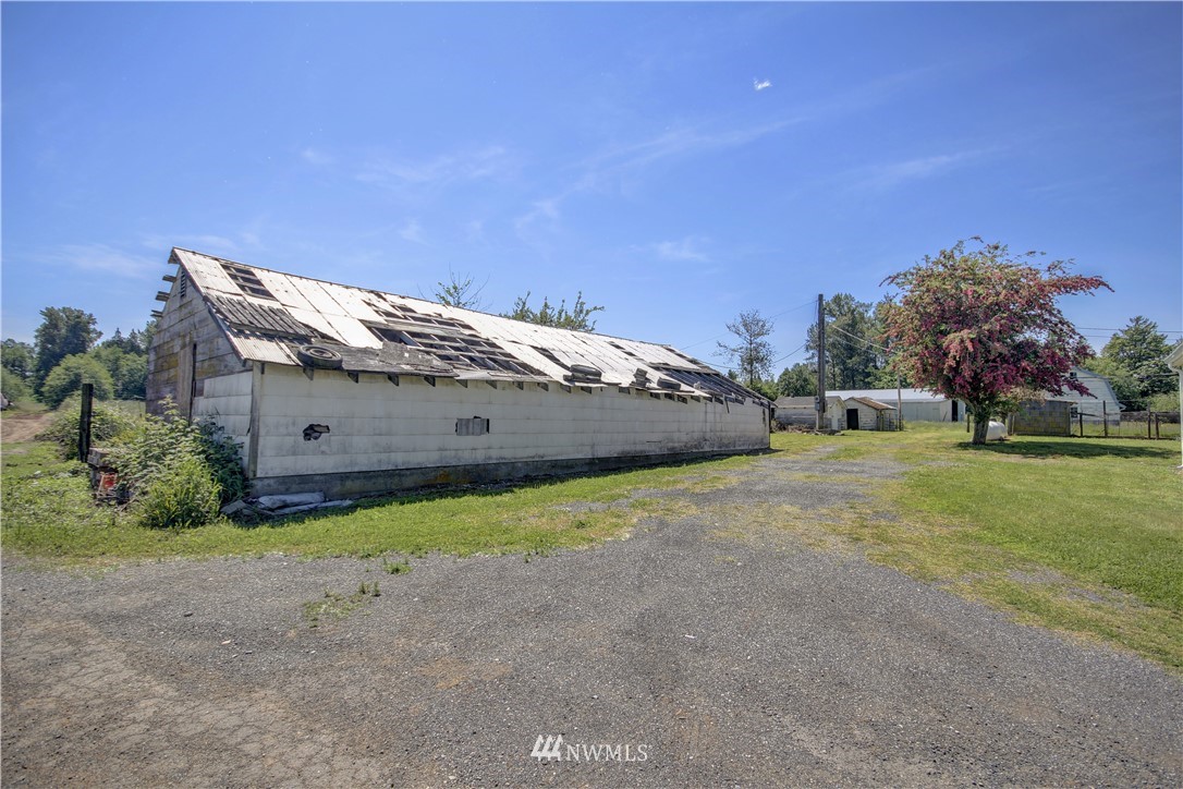 2353 Grandview Road Ferndale, WA 98248 - Photo 24 of 40 a view of a large building