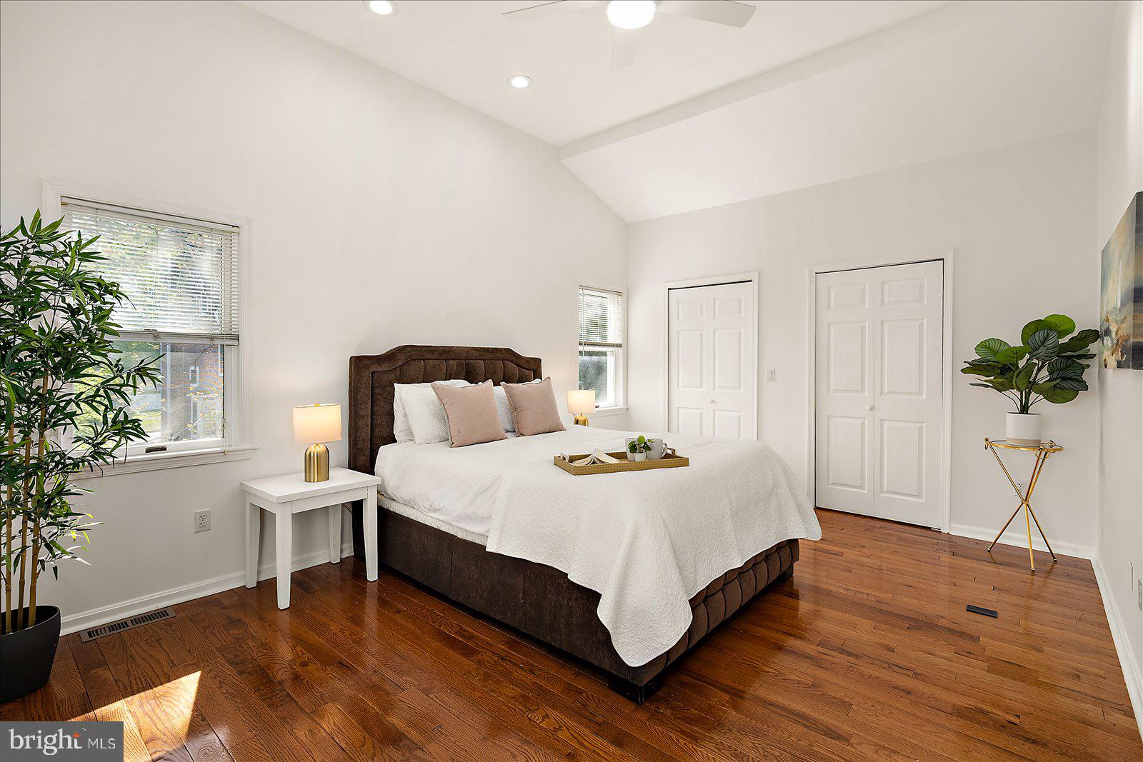 813 Shore Drive Edgewater, MD 21037 - Photo 26 of 64 Upper Level Bedroom w/ Vaulted Ceilings