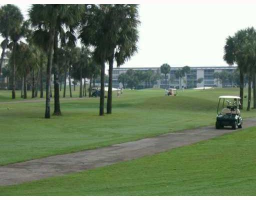 1801 Eleuthera Point, Unit D3 Coconut Creek, FL 33066 - Photo 50 of 80 a view of a park