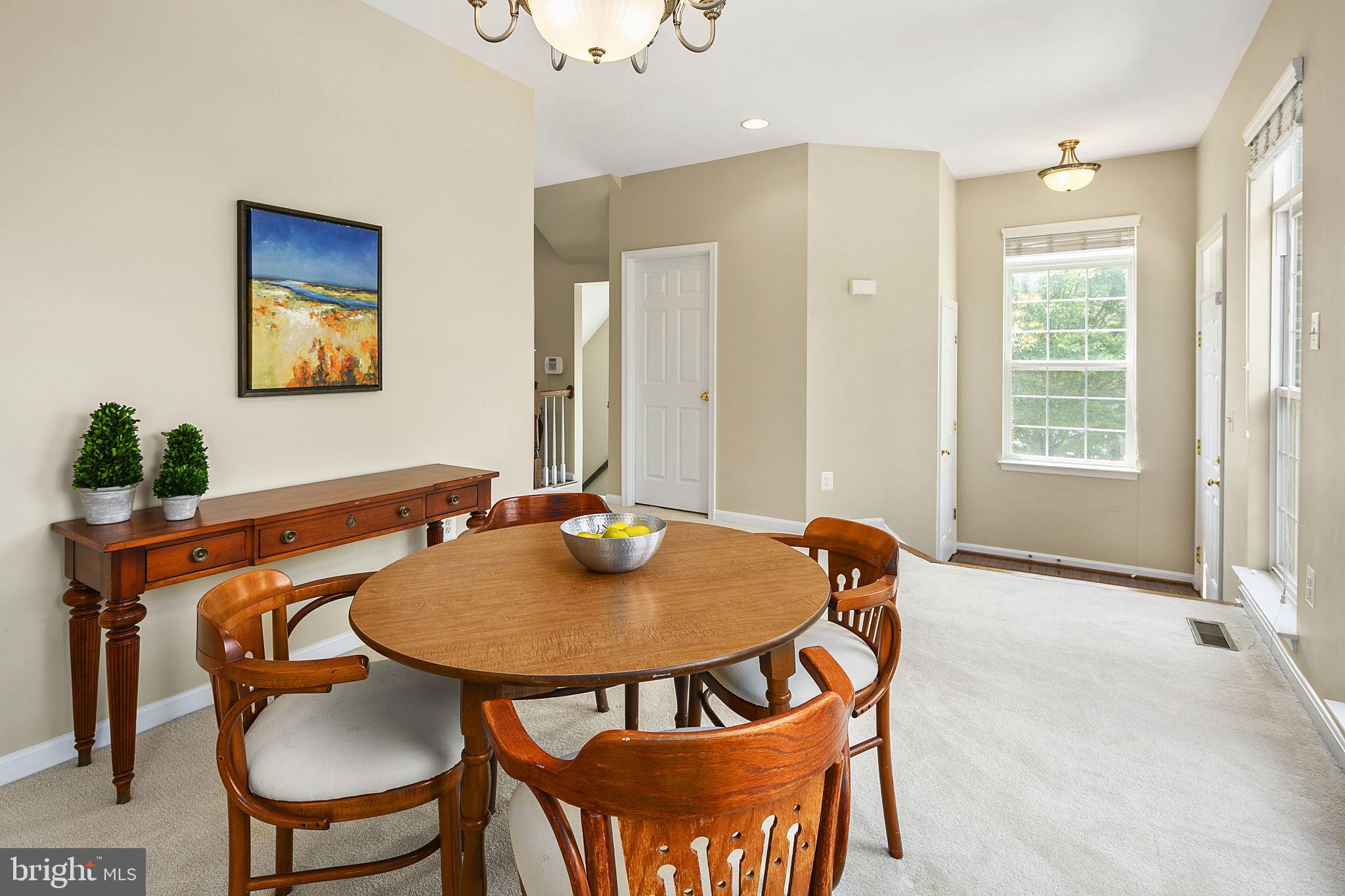 8535 Wyngate Manor Court Alexandria, VA 22309 - Photo 4 of 22