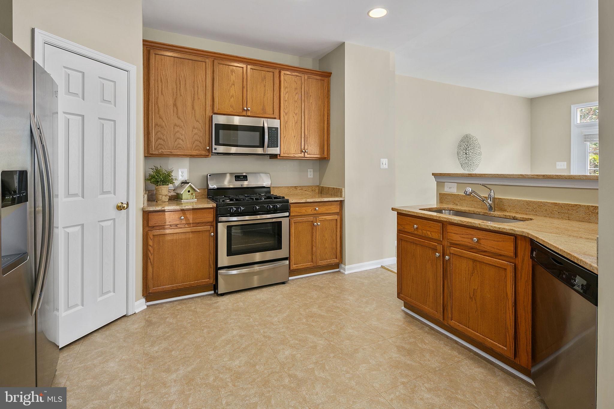 8535 Wyngate Manor Court Alexandria, VA 22309 - Photo 5 of 22