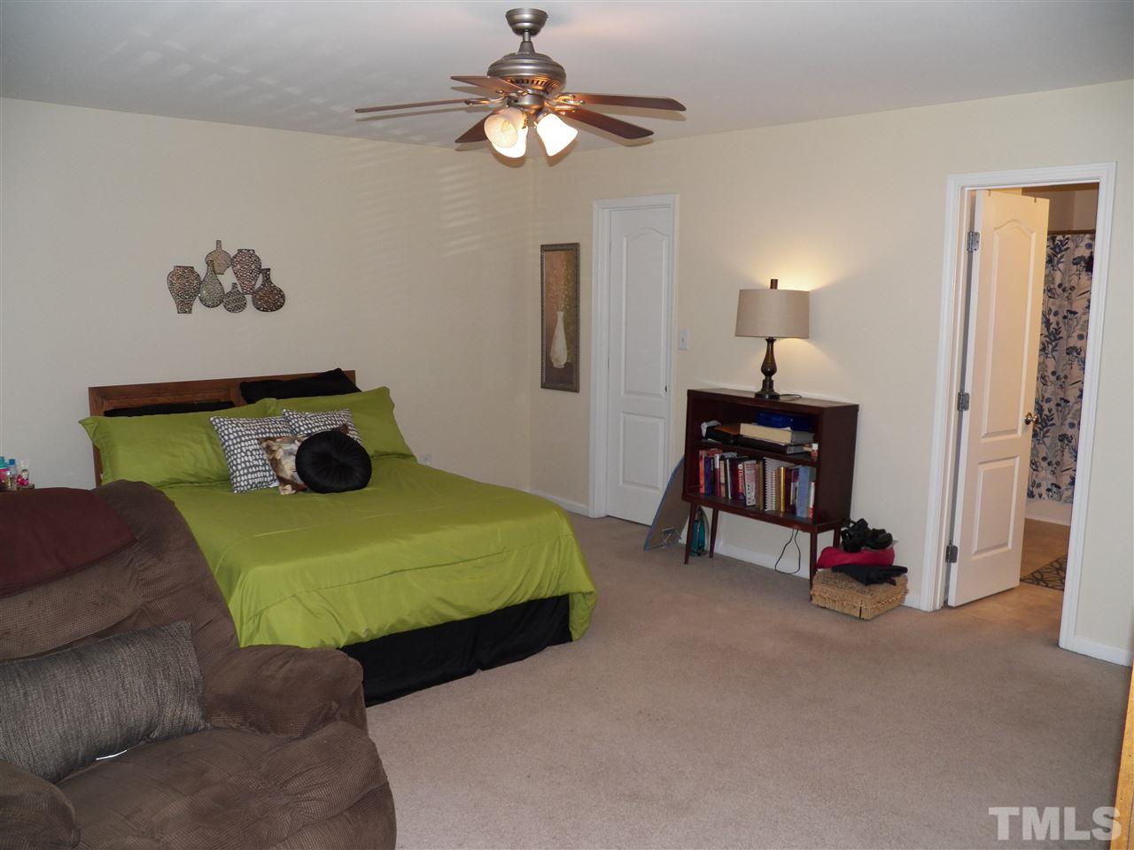 2631 Dutch Grove Circle Raleigh, NC 27610 - Photo 15 of 22