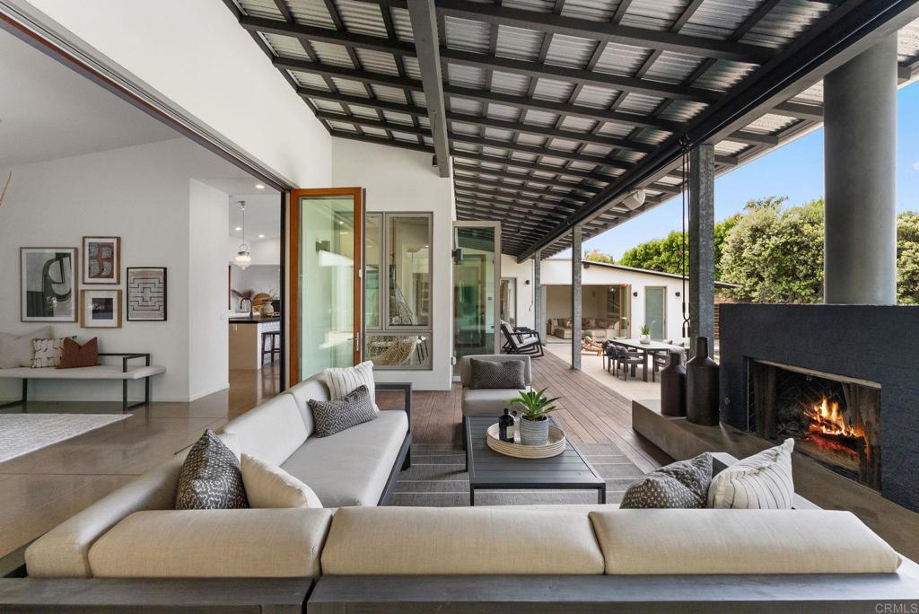 1866 Sheridan Road Encinitas, CA 92024 - Photo 60 of 75 Outdoor Living Room