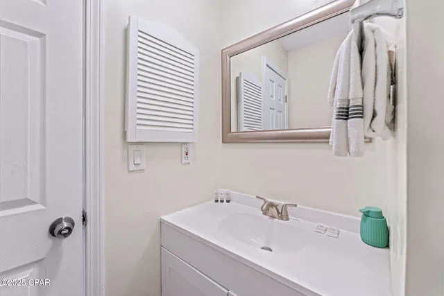 $2,000 | 120 Bonnie Lane, Panama City Beach, FL 32407