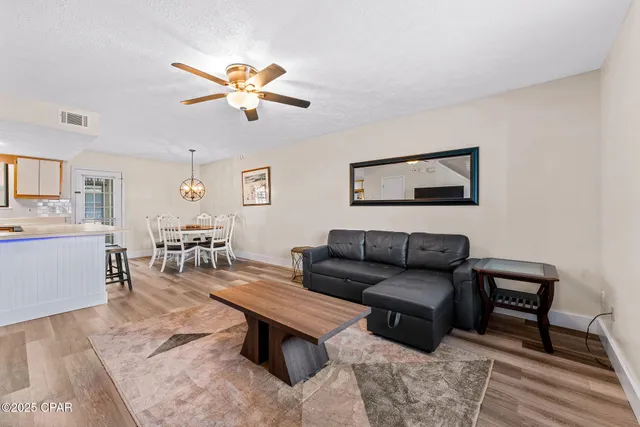 $2,000 | 120 Bonnie Lane, Panama City Beach, FL 32407