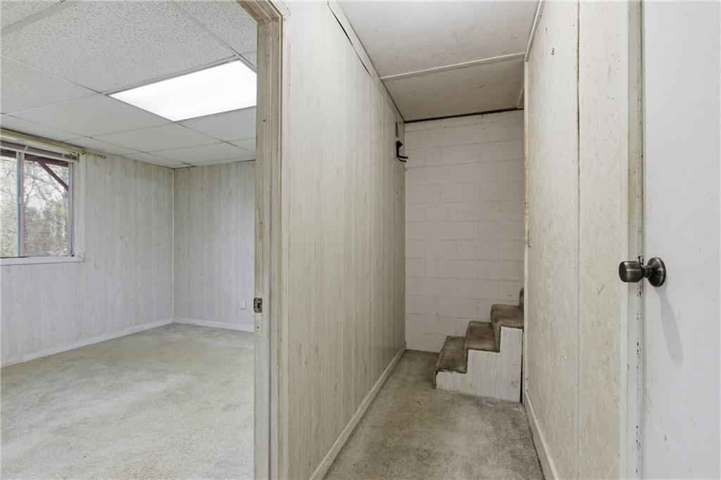 143 Copperhead Road Cornelia, GA 30531 - Photo 23 of 56 a view of a room with a hallway