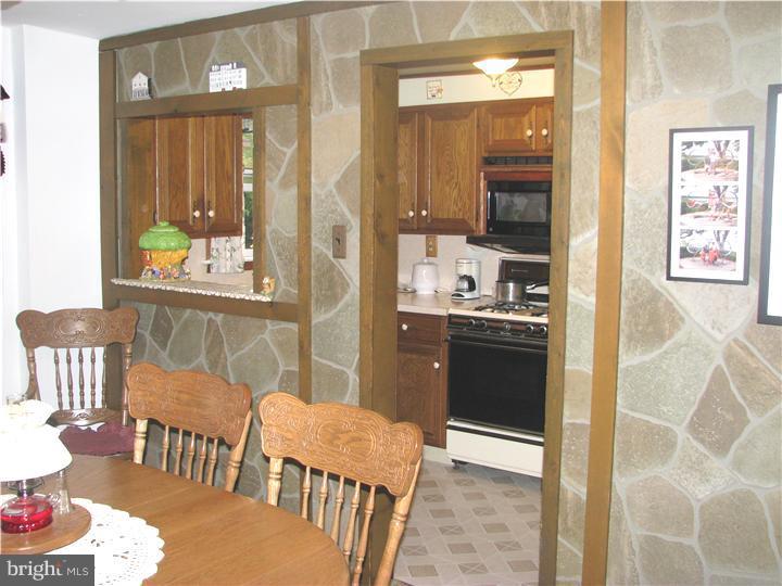 743 Clymer Lane Ridley Park, PA 19078 - Photo 8 of 20 Kitchen