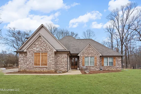 $449,900 | 1134 Sandy Betts Road, Nesbit, MS 38651