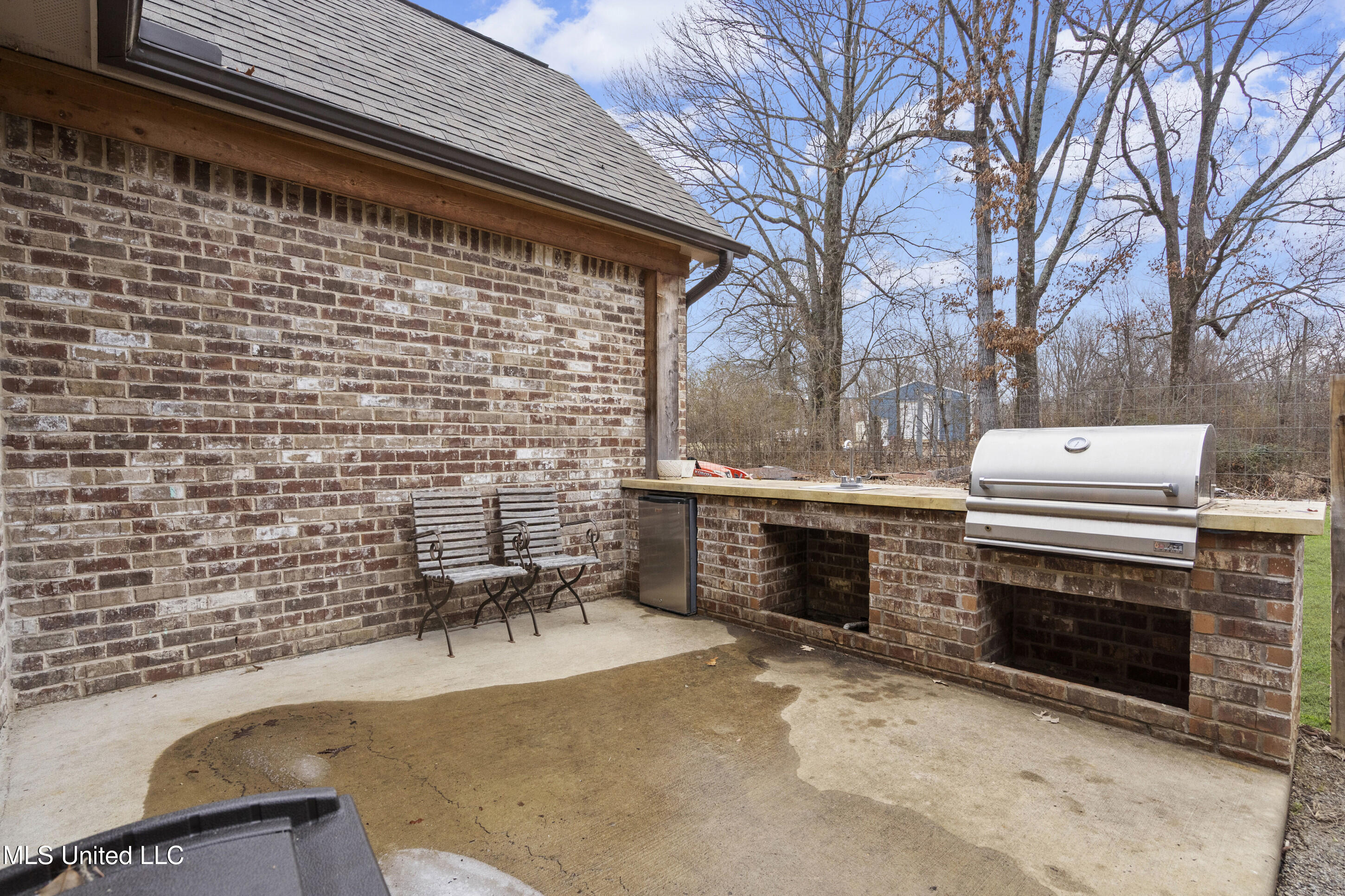 1134 Sandy Betts Road Nesbit, MS 38651 - Photo 27 of 30 Outdoor Kitchen
