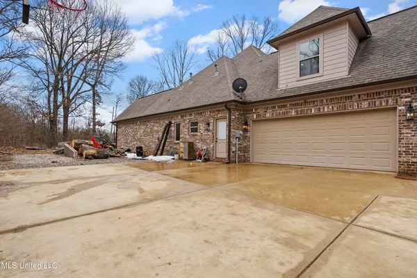 $449,900 | 1134 Sandy Betts Road, Nesbit, MS 38651