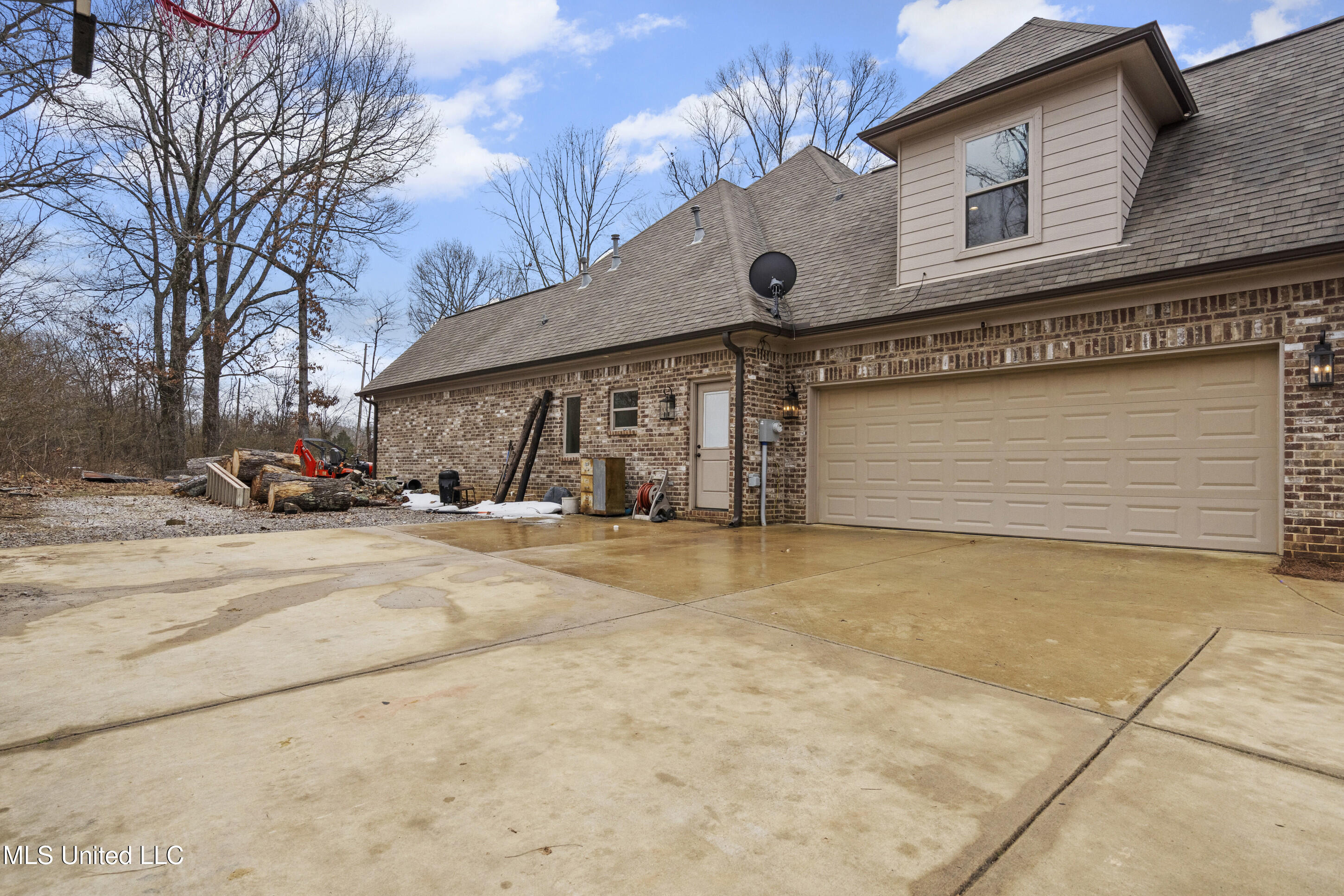 1134 Sandy Betts Road Nesbit, MS 38651 - Photo 28 of 30 Side