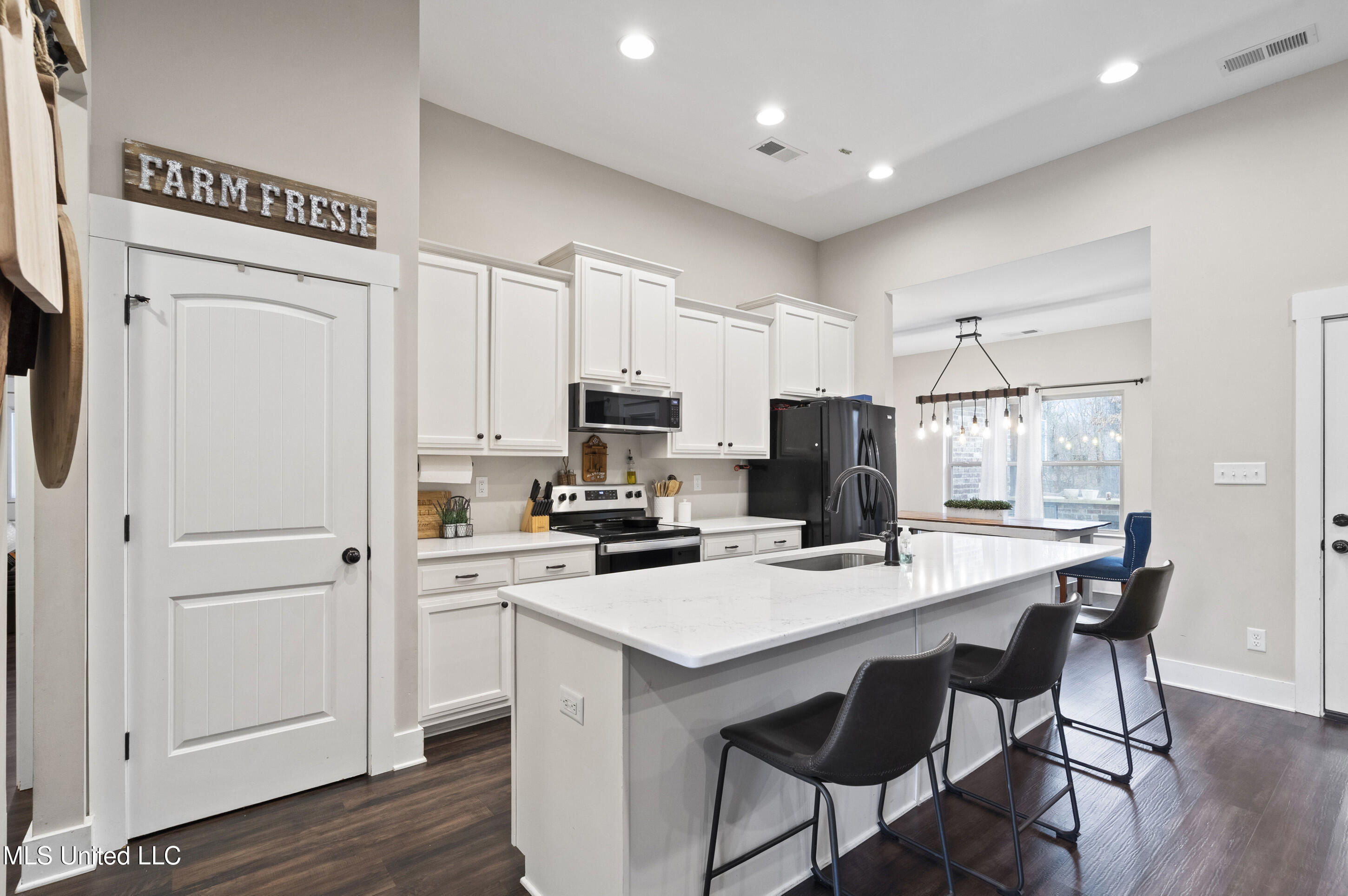 1134 Sandy Betts Road Nesbit, MS 38651 - Photo 7 of 30 Kitchen