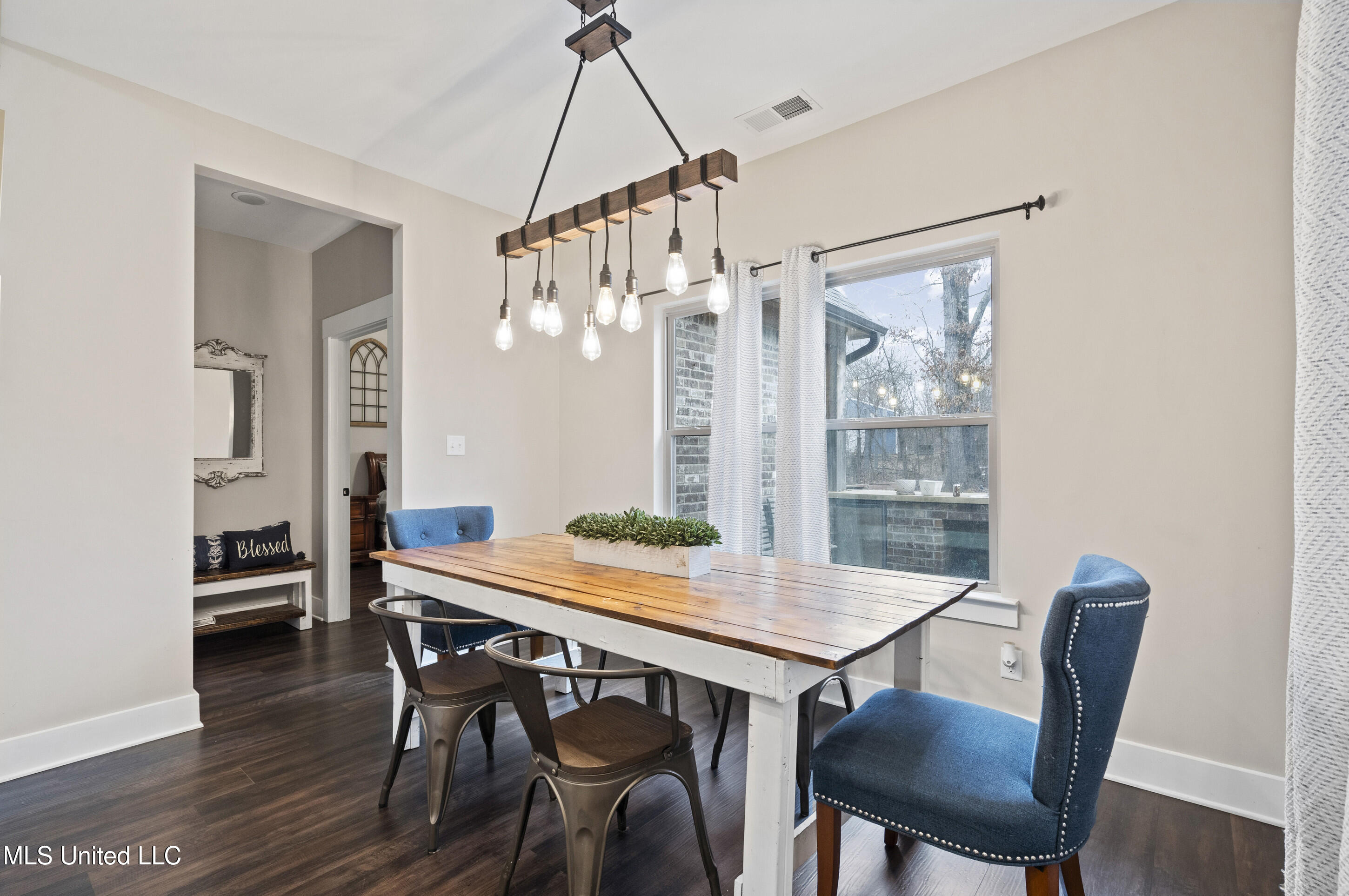 1134 Sandy Betts Road Nesbit, MS 38651 - Photo 10 of 30 Eat-In Kitchen