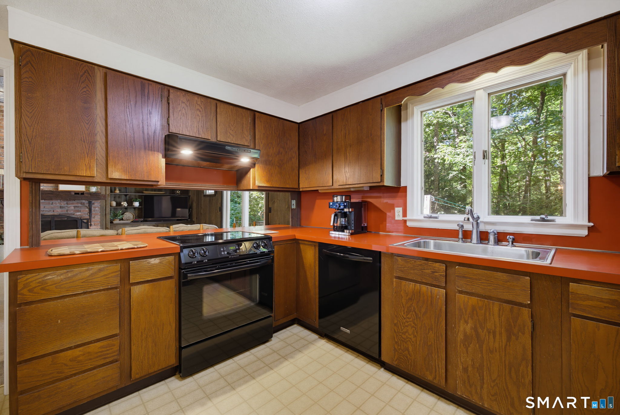 11 Roundhill Road Granby, CT 06035 - Photo 13 of 39