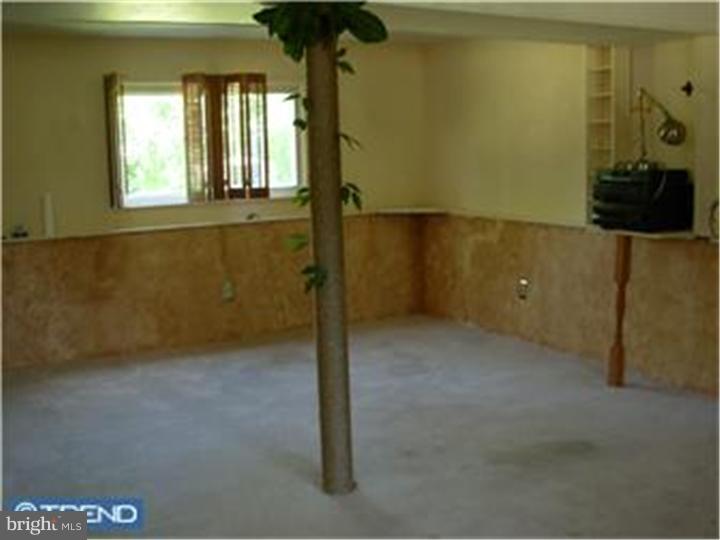 10 Harvard Road Atco, NJ 08004 - Photo 8 of 9 Family Room